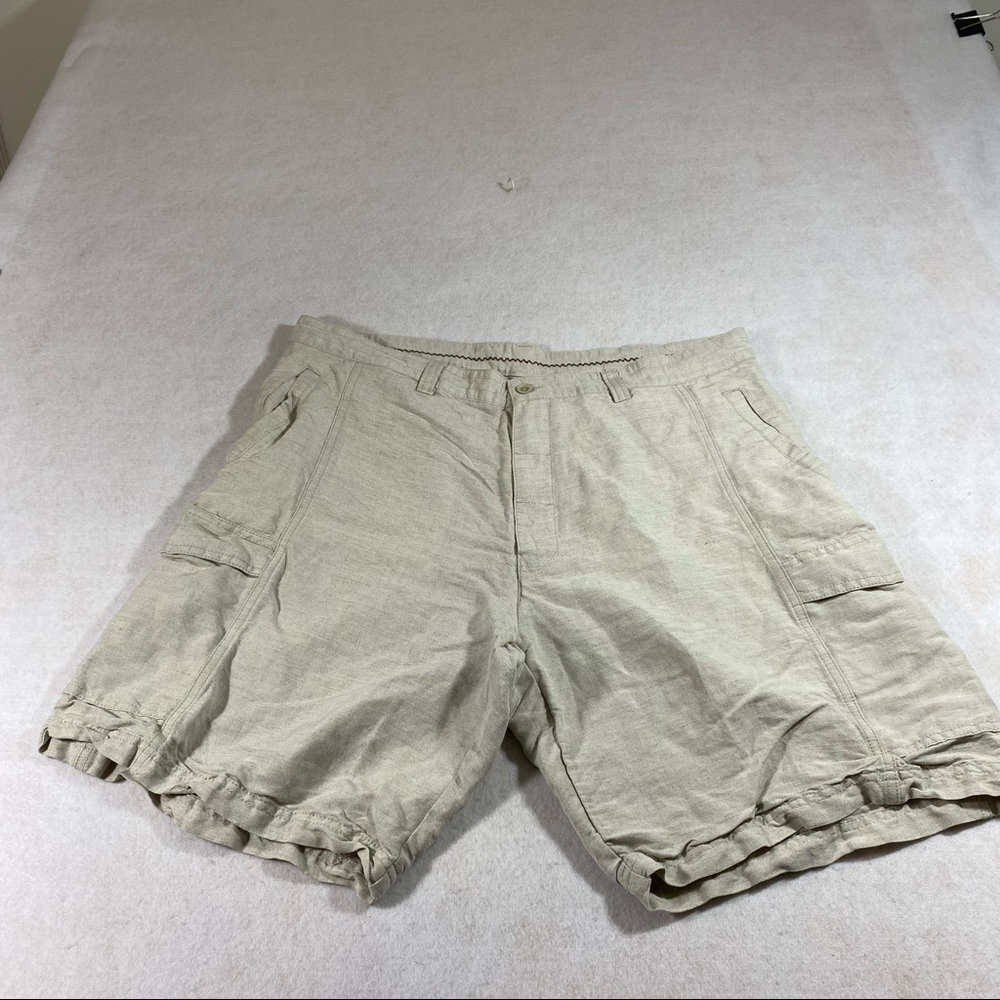 Cubavera Cargo Linen Shorts Sz 38 Natural color Tan Flat Front Pockets Summer